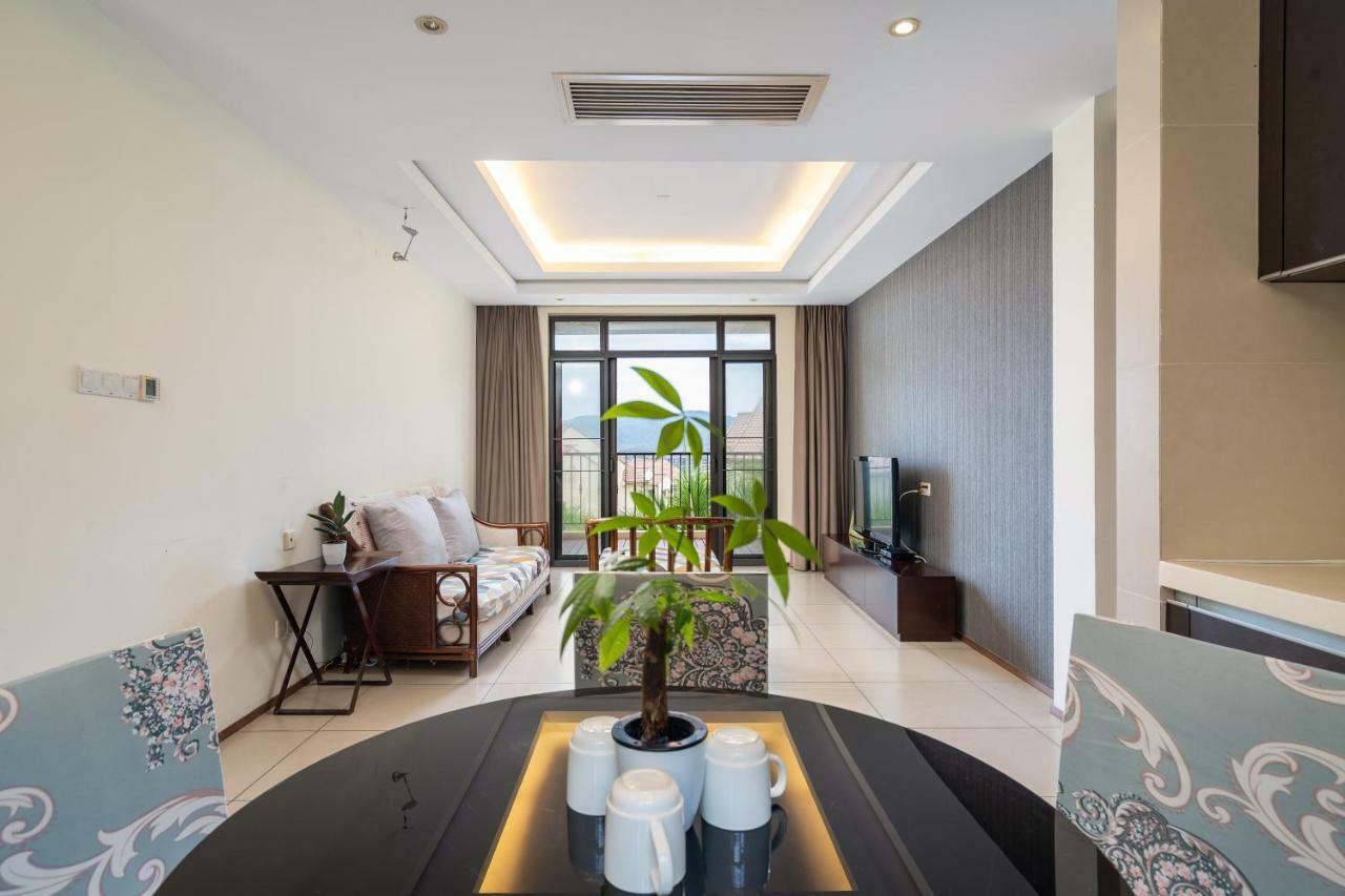 Yalong Bay Leju Tropical Coquette Apartment Sanya Bagian luar foto